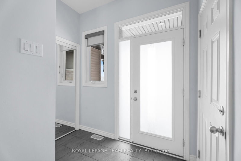 536 Culdaff Rd, Stittsville, K2S 2Z7 | Image 2