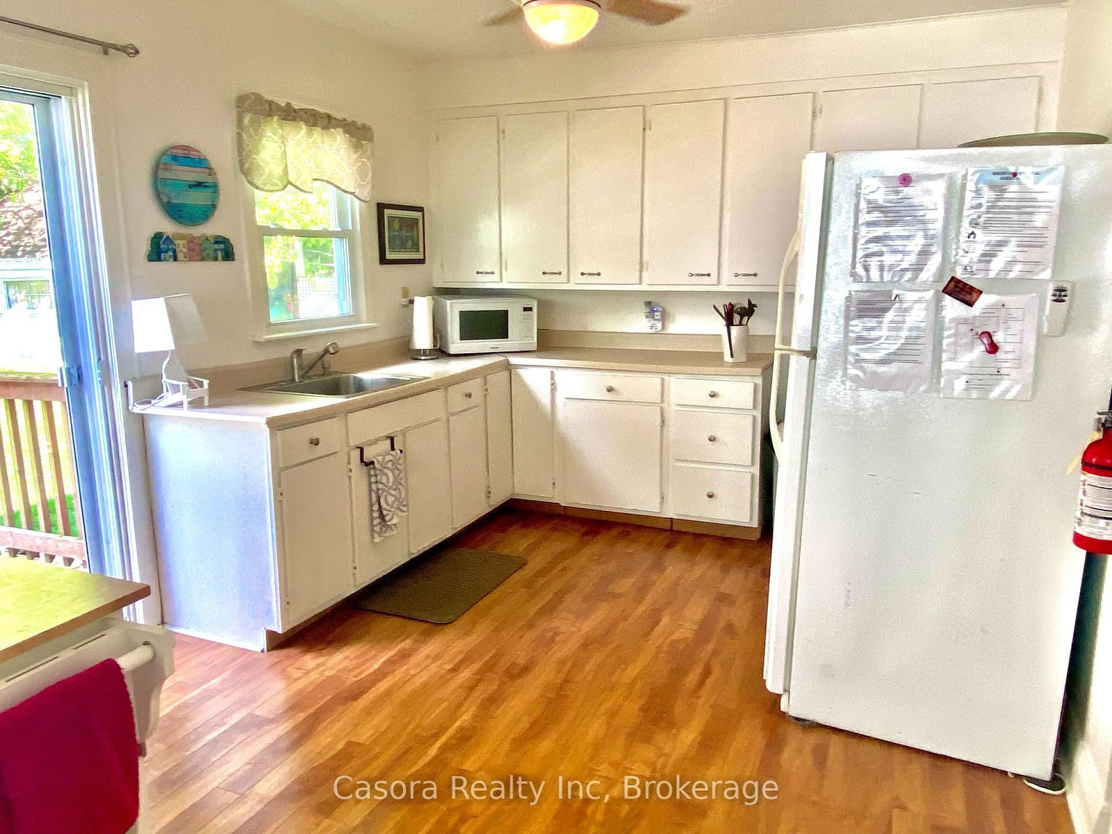 Detached House for sale at 322 Oxford Avenue, Fort Erie, Ontario, L0S 1B0 - Crystal Beach - MLS: X12767374