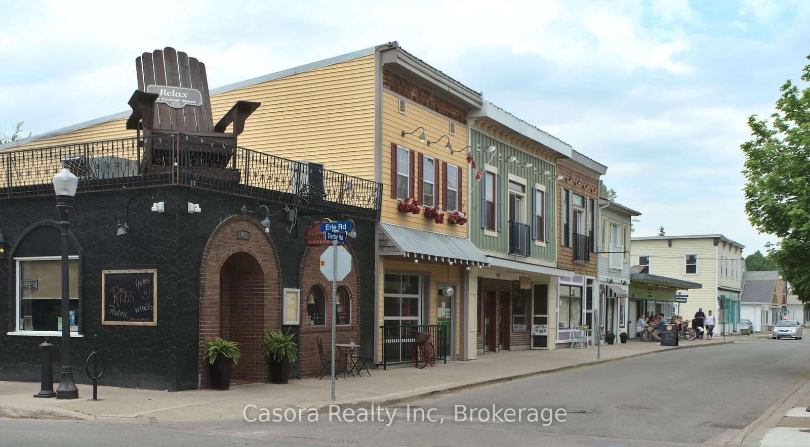 Detached House for sale at 322 Oxford Avenue, Fort Erie, Ontario, L0S 1B0 - Crystal Beach - MLS: X12767374