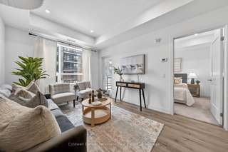 210 - 247 Northfield Drive E