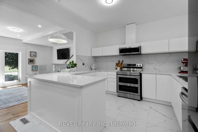 1546 Nigh Road — more photos