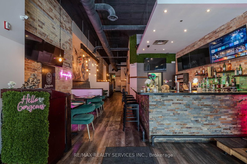 146 KING St W, Kitchener, N2G 1A6 | Image 3