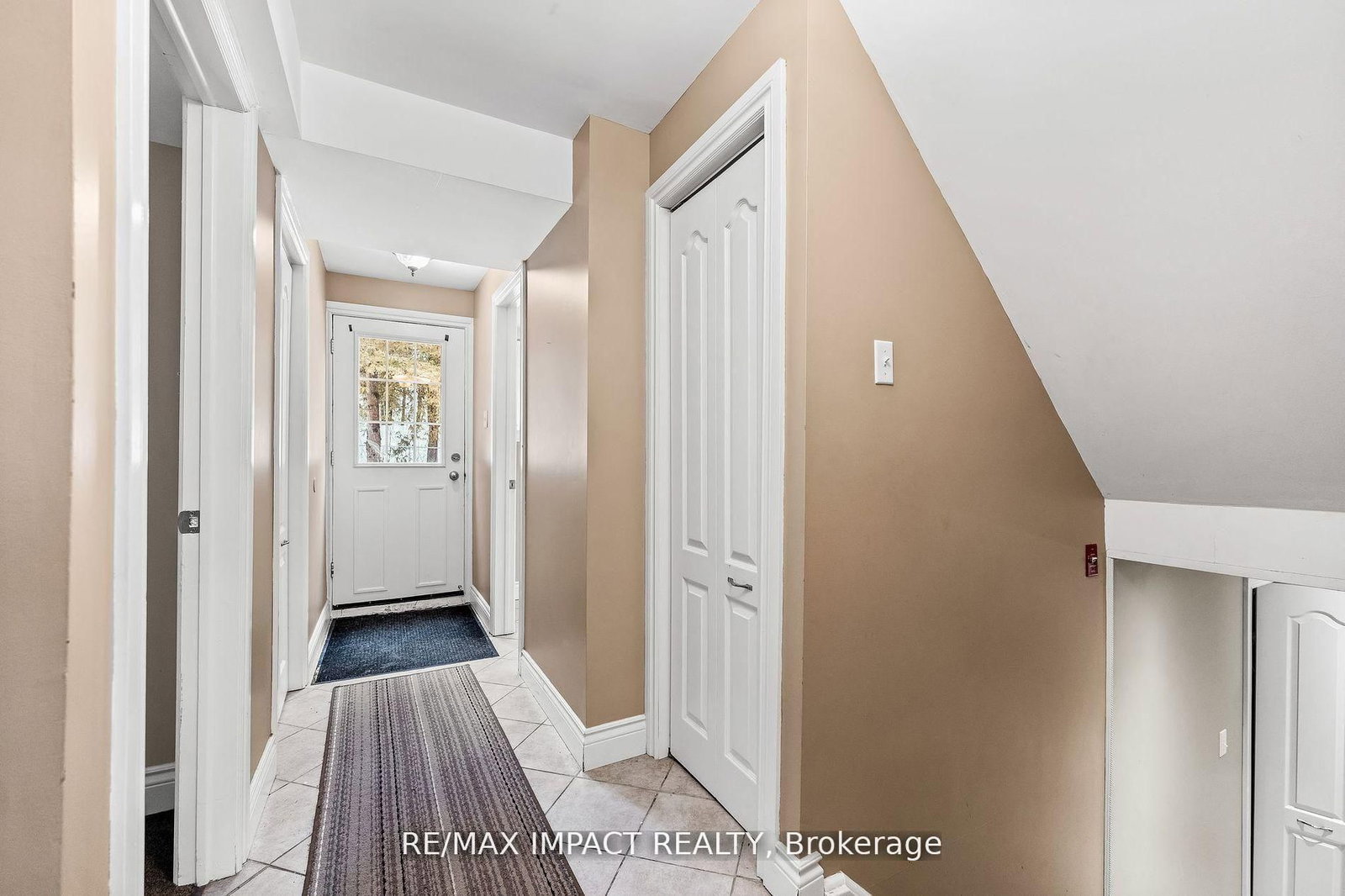 Detached House for sale at 1158 Weller Street, Peterborough, Ontario, K9J 7M8 - Monaghan Ward 2 - MLS: X12769118