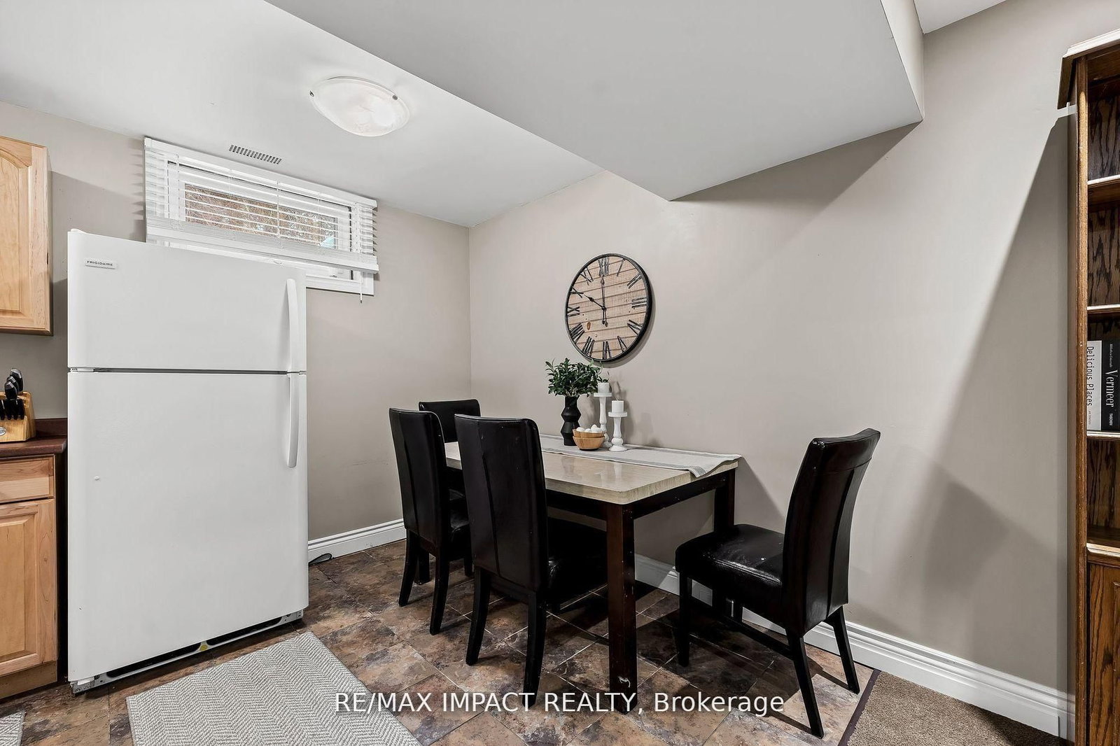 Detached House for sale at 1158 Weller Street, Peterborough, Ontario, K9J 7M8 - Monaghan Ward 2 - MLS: X12769118