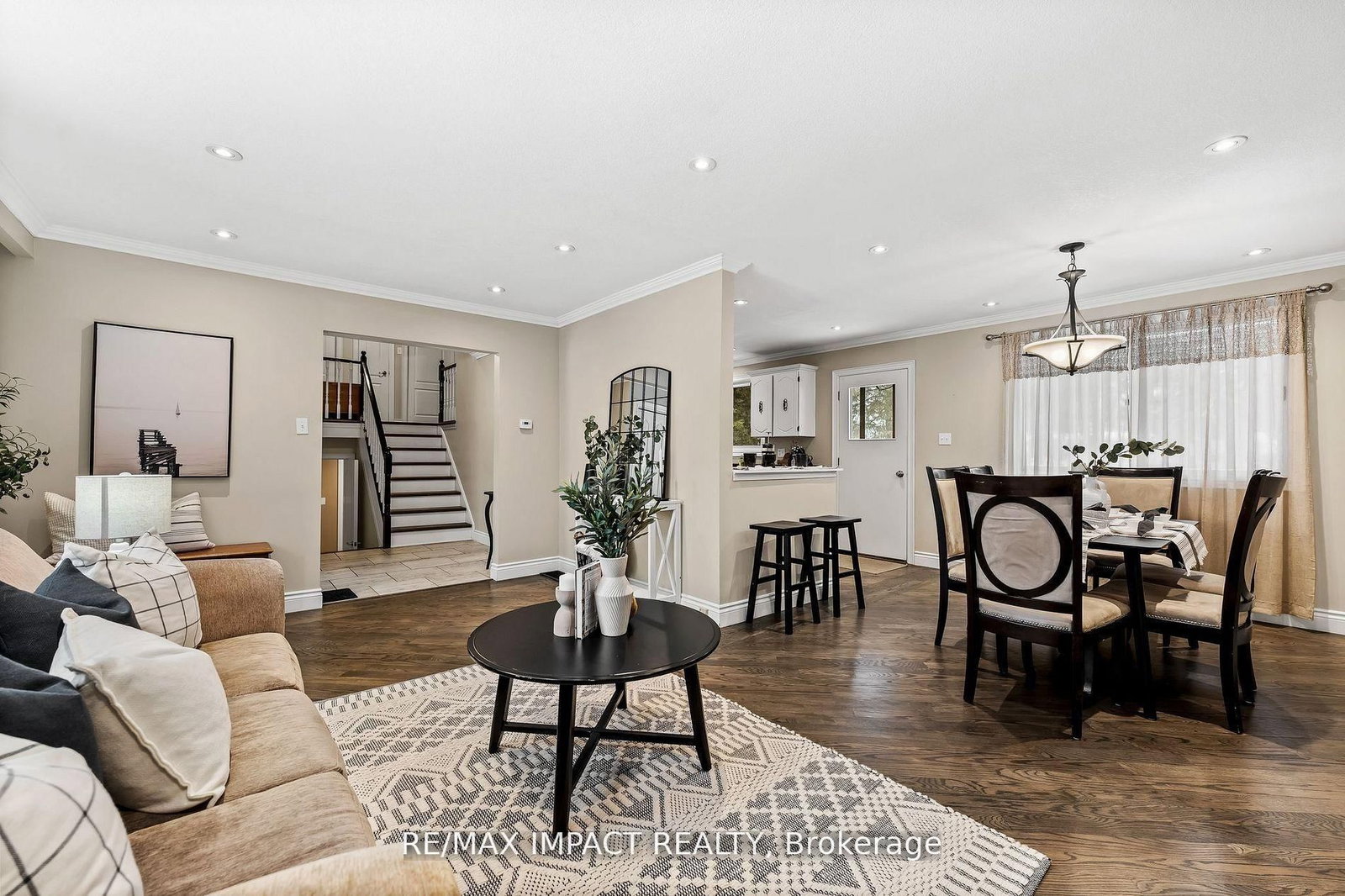 Detached House for sale at 1158 Weller Street, Peterborough, Ontario, K9J 7M8 - Monaghan Ward 2 - MLS: X12769118