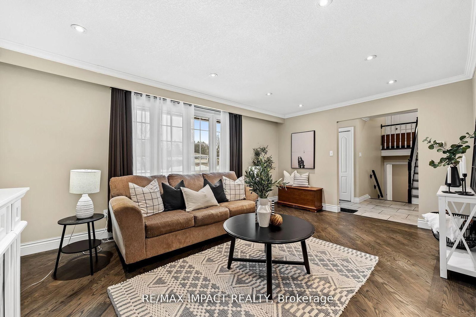 Detached House for sale at 1158 Weller Street, Peterborough, Ontario, K9J 7M8 - Monaghan Ward 2 - MLS: X12769118