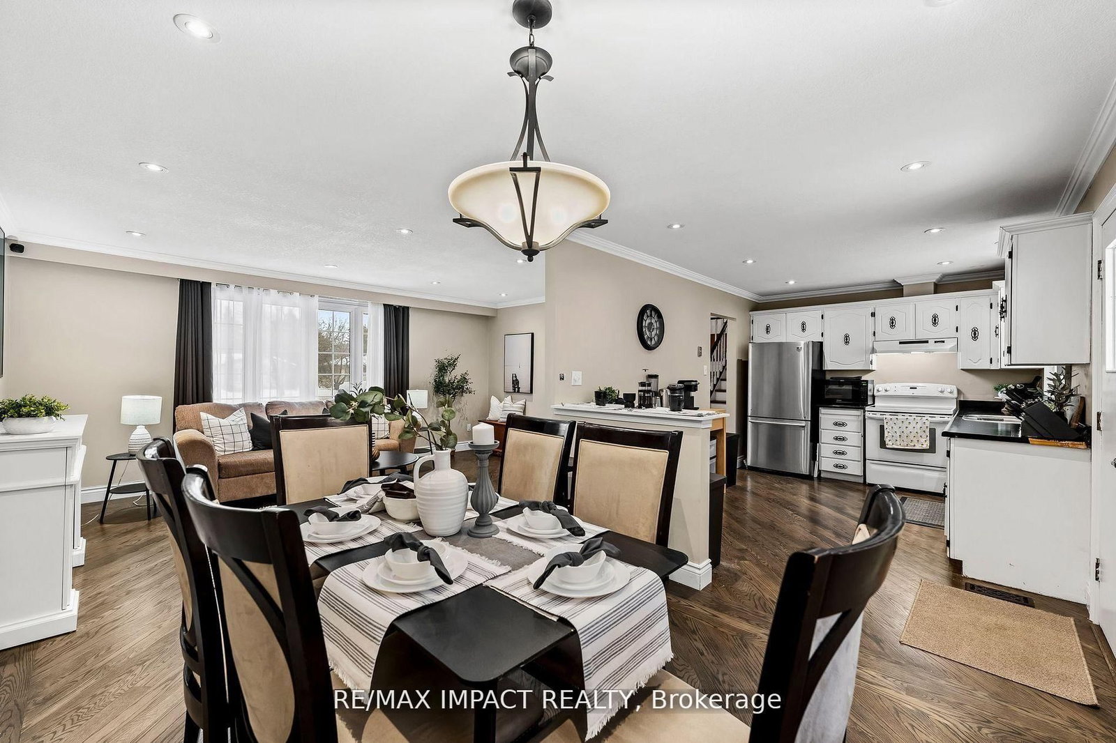 Detached House for sale at 1158 Weller Street, Peterborough, Ontario, K9J 7M8 - Monaghan Ward 2 - MLS: X12769118