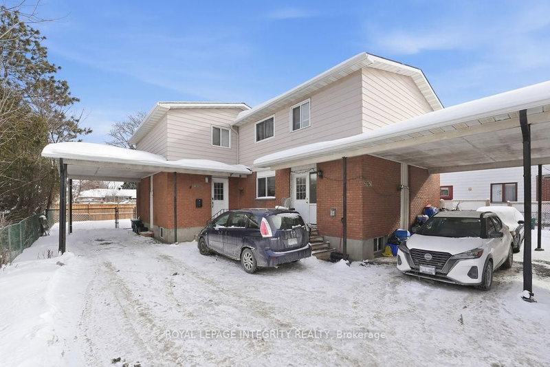 home for lease on 2039 St. Laurent Boulevard