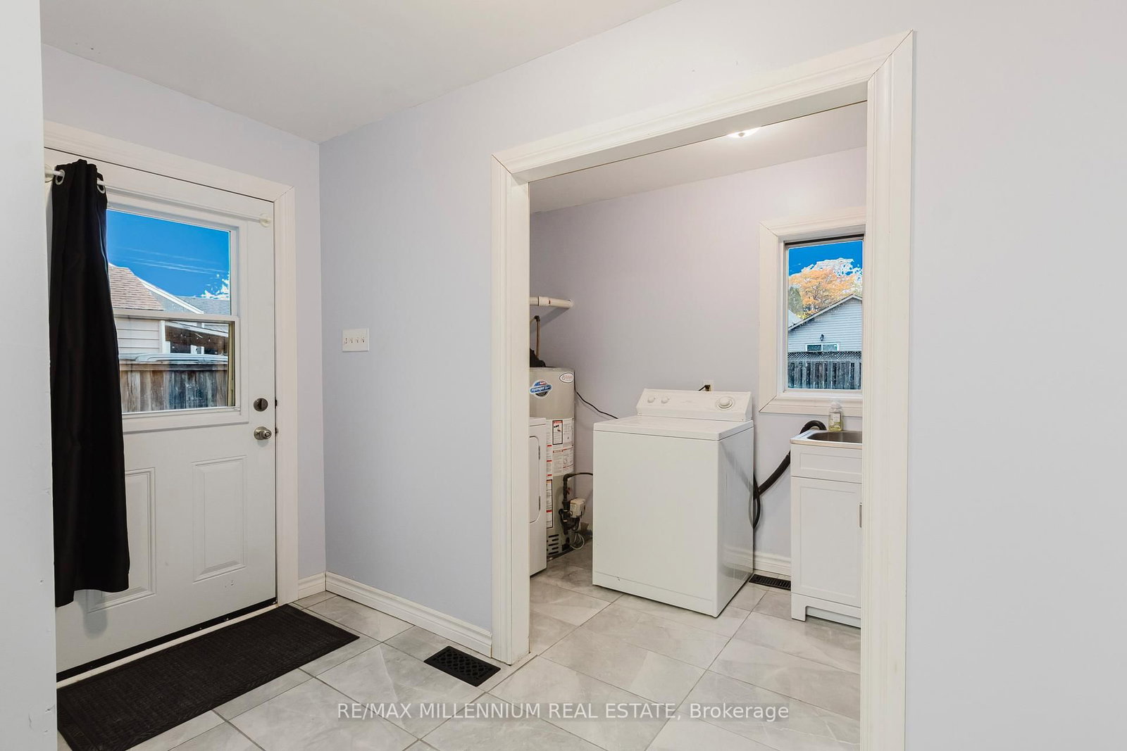 Detached House for sale at 50 East 33rd Street, Hamilton, Ontario, L8V 3T1 - Raleigh - MLS: X12769828