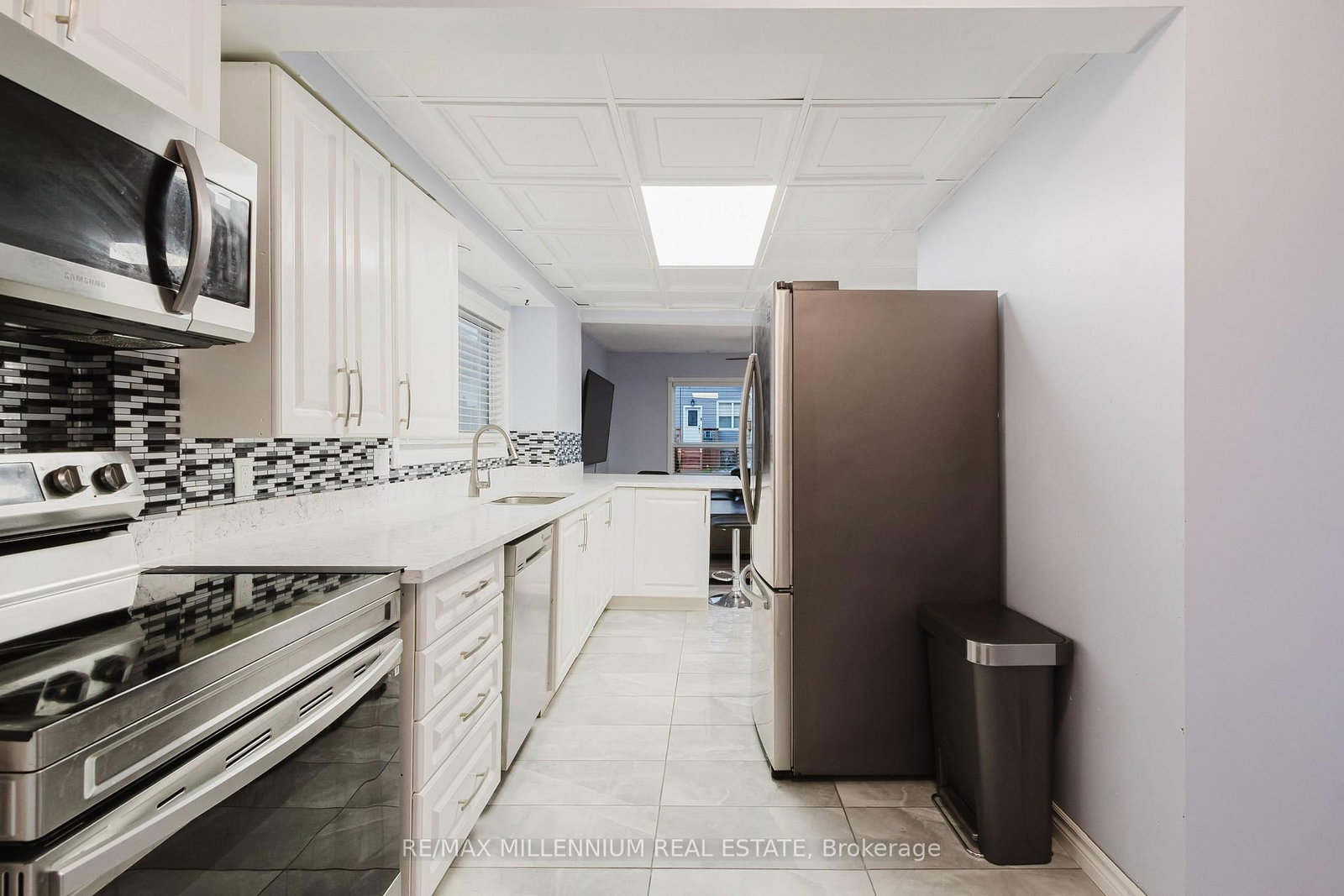 Detached House for sale at 50 East 33rd Street, Hamilton, Ontario, L8V 3T1 - Raleigh - MLS: X12769828