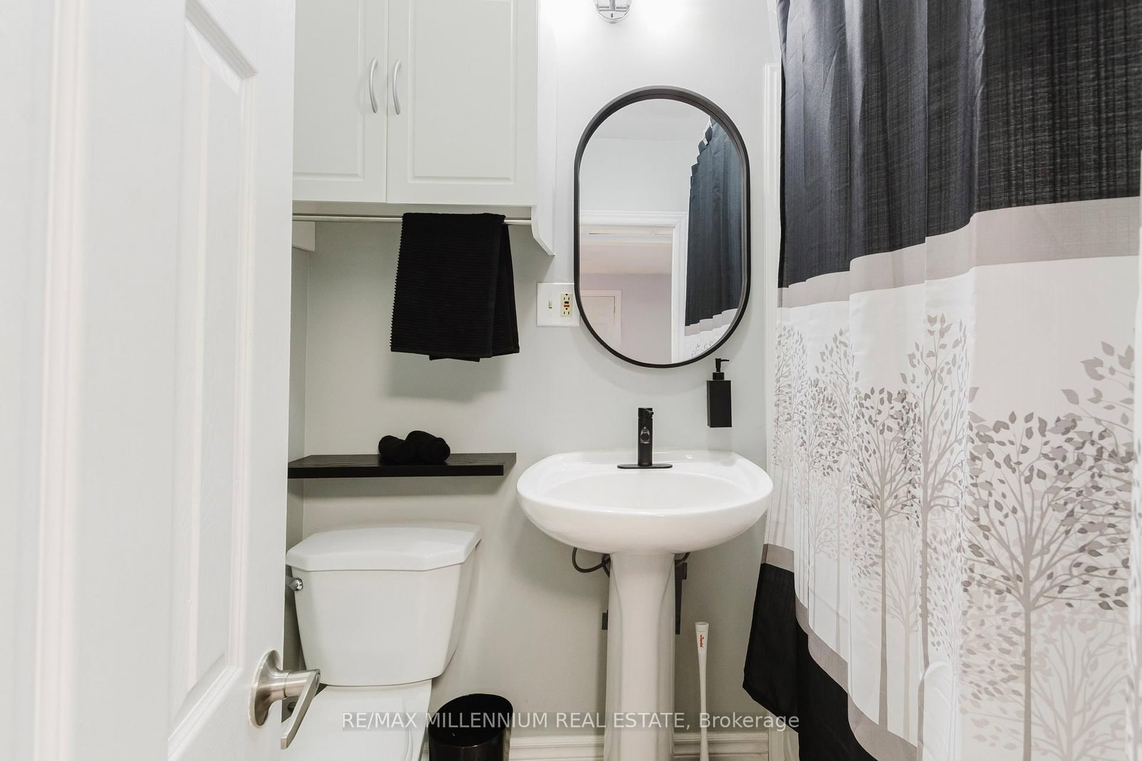 Detached House for sale at 50 East 33rd Street, Hamilton, Ontario, L8V 3T1 - Raleigh - MLS: X12769828