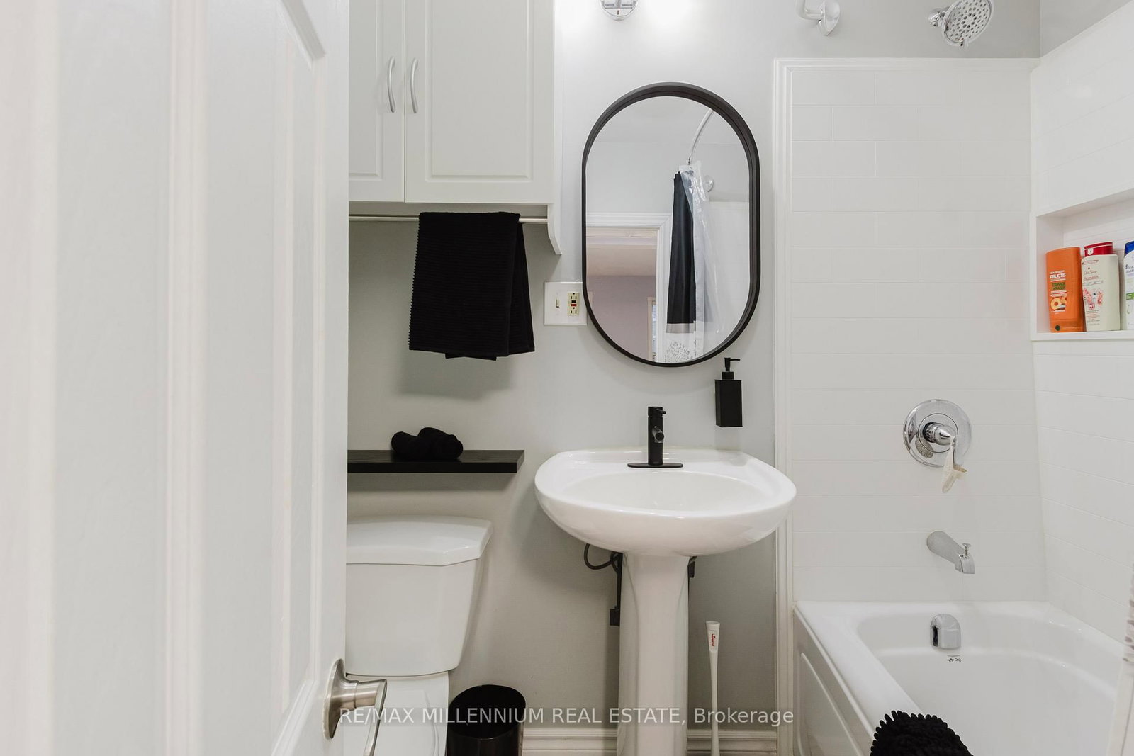 Detached House for sale at 50 East 33rd Street, Hamilton, Ontario, L8V 3T1 - Raleigh - MLS: X12769828