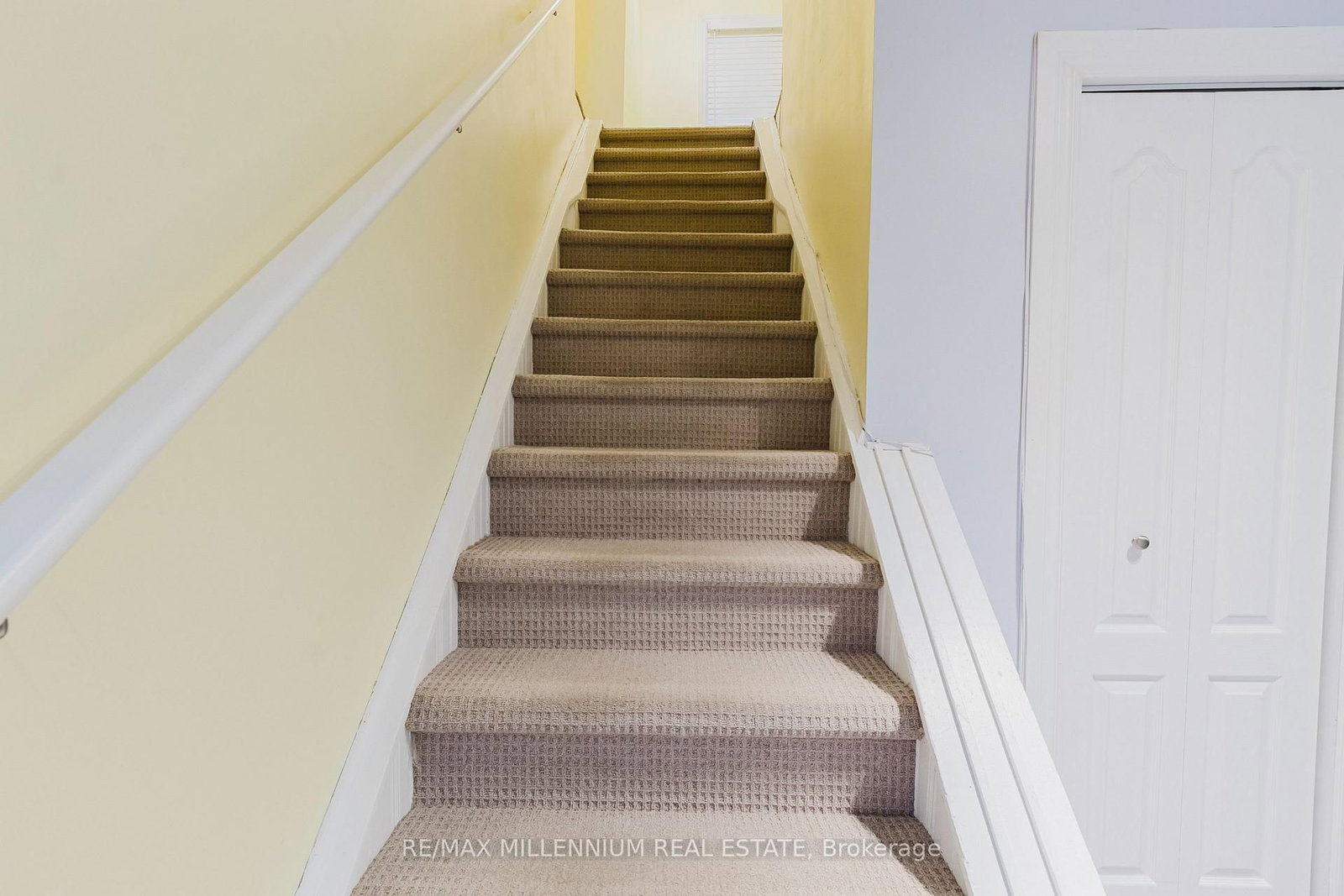 Detached House for sale at 50 East 33rd Street, Hamilton, Ontario, L8V 3T1 - Raleigh - MLS: X12769828