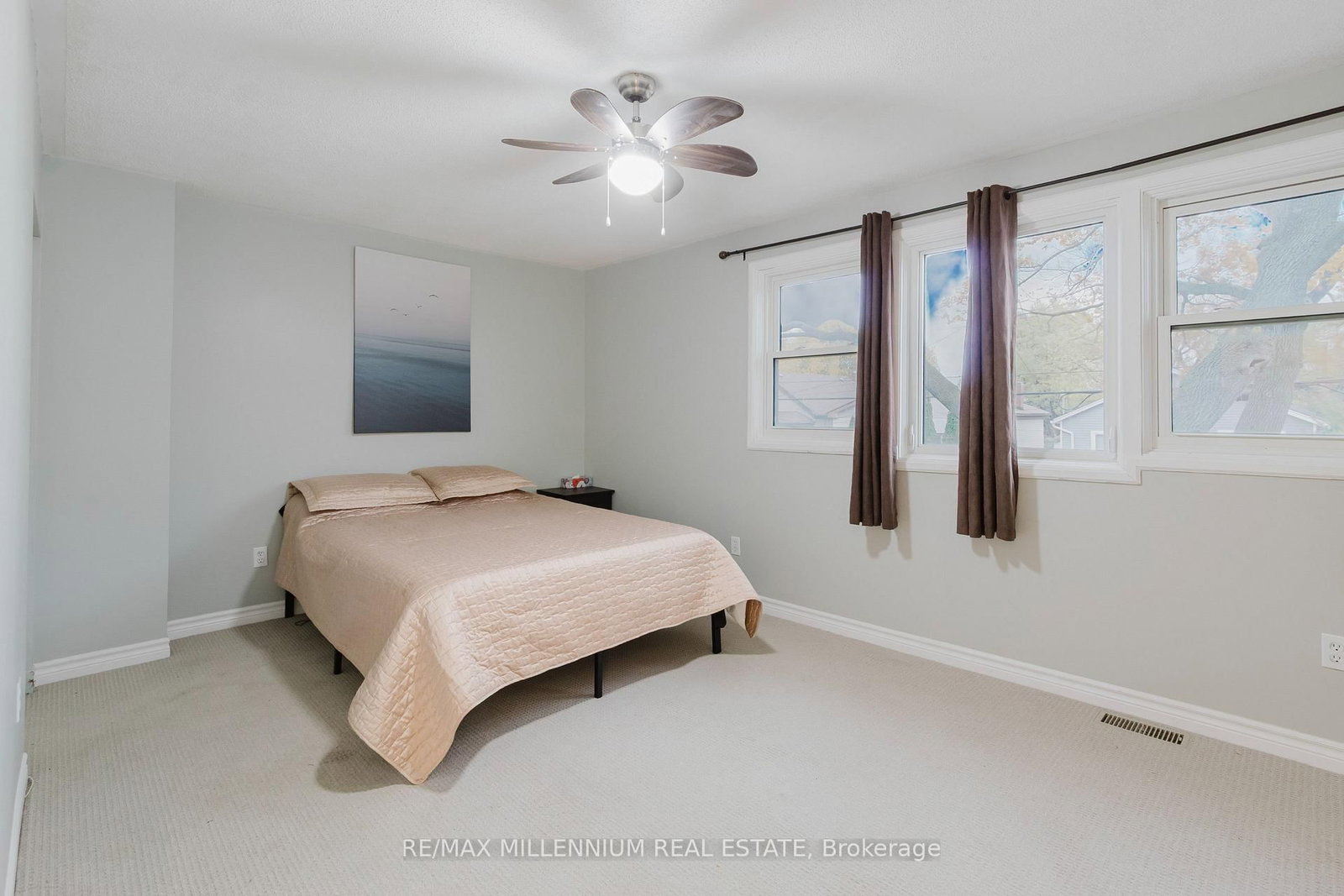 Detached House for sale at 50 East 33rd Street, Hamilton, Ontario, L8V 3T1 - Raleigh - MLS: X12769828