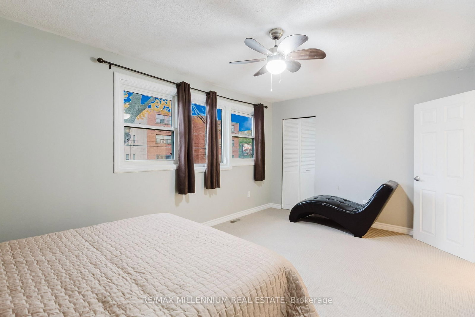 Detached House for sale at 50 East 33rd Street, Hamilton, Ontario, L8V 3T1 - Raleigh - MLS: X12769828