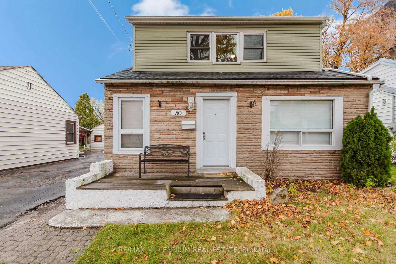 Detached House for sale at 50 East 33rd Street, Hamilton, Ontario, L8V 3T1 - Raleigh - MLS: X12769828