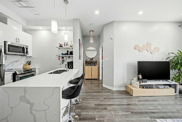 616 - 125 Shoreview Place