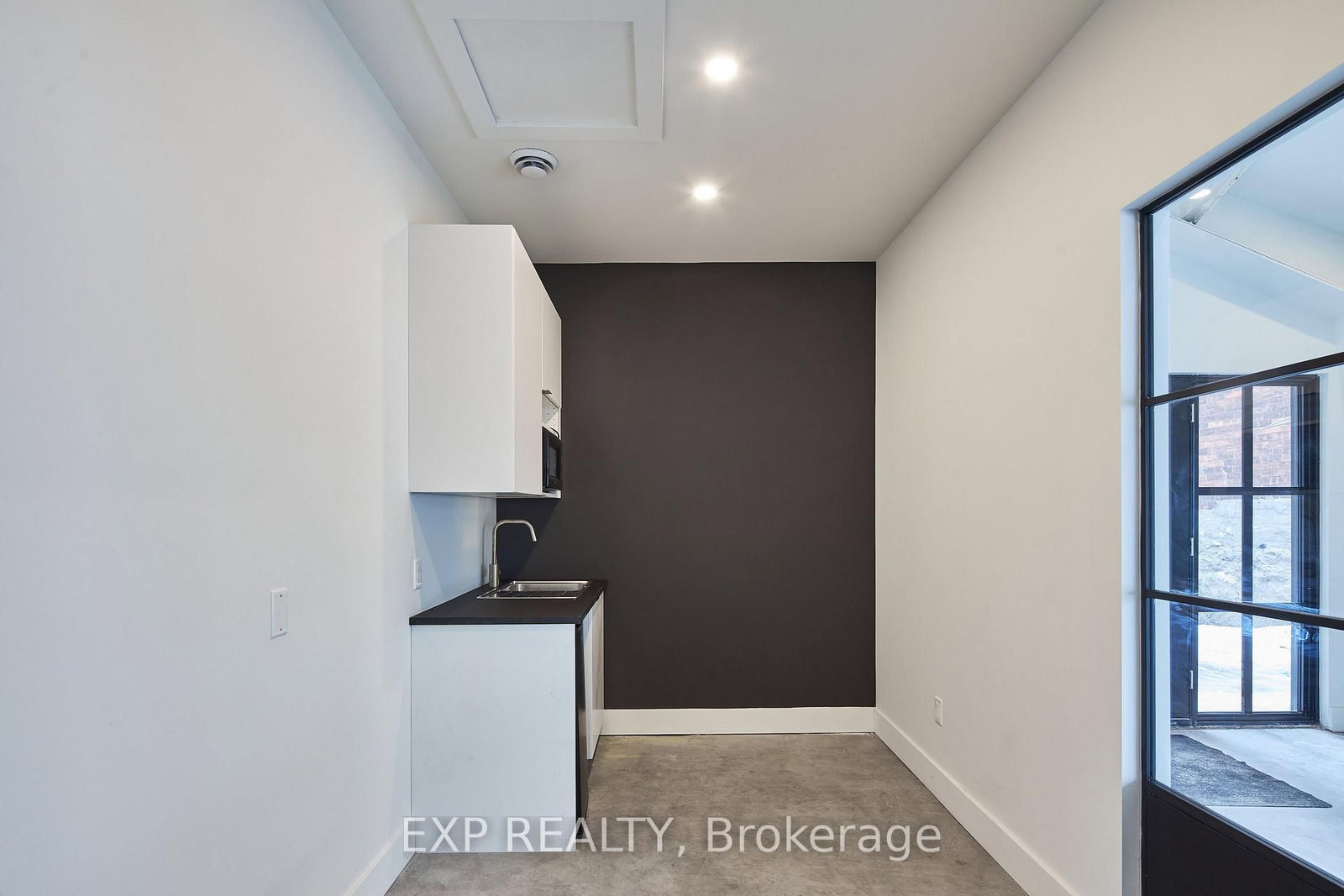 329 Catherine Street - Photo 4