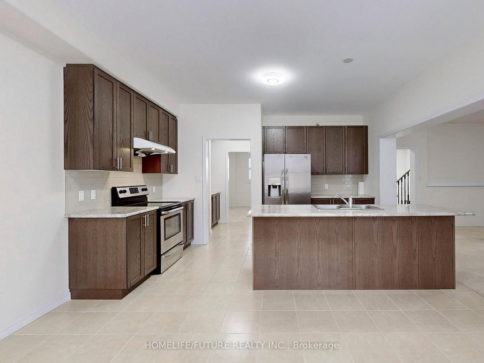 Detached House for sale at 526 Joslin Street, Peterborough, Ontario, K9J 0H9 - Monaghan Ward 2 - MLS: X12770816