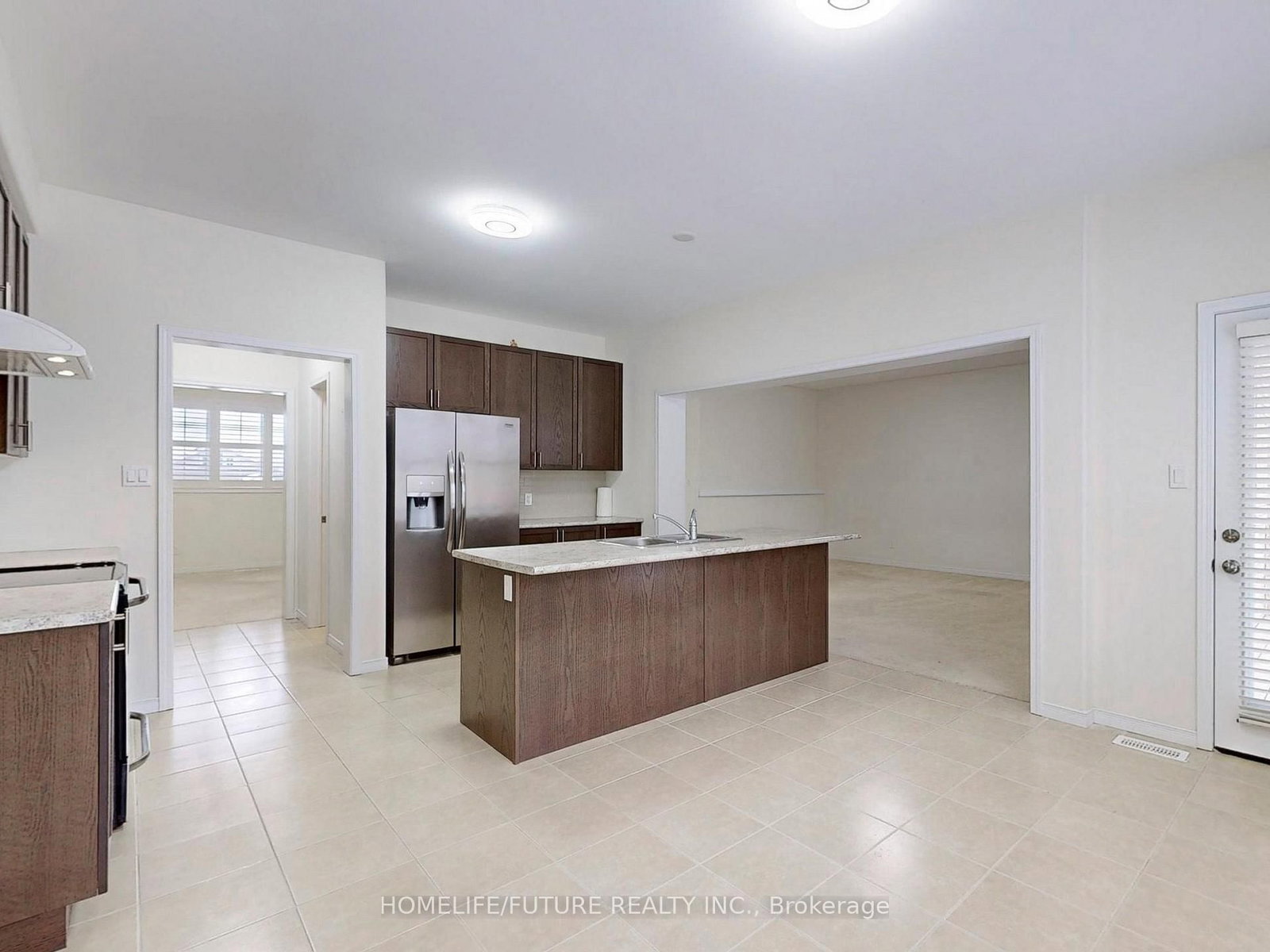 Detached House for sale at 526 Joslin Street, Peterborough, Ontario, K9J 0H9 - Monaghan Ward 2 - MLS: X12770816