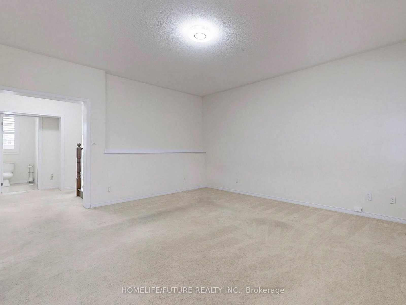 Detached House for sale at 526 Joslin Street, Peterborough, Ontario, K9J 0H9 - Monaghan Ward 2 - MLS: X12770816