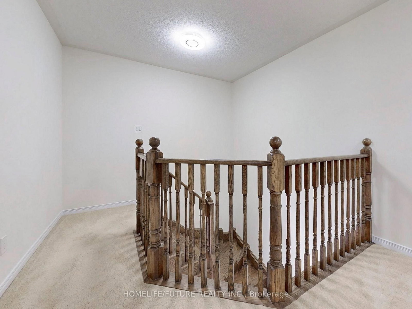 Detached House for sale at 526 Joslin Street, Peterborough, Ontario, K9J 0H9 - Monaghan Ward 2 - MLS: X12770816