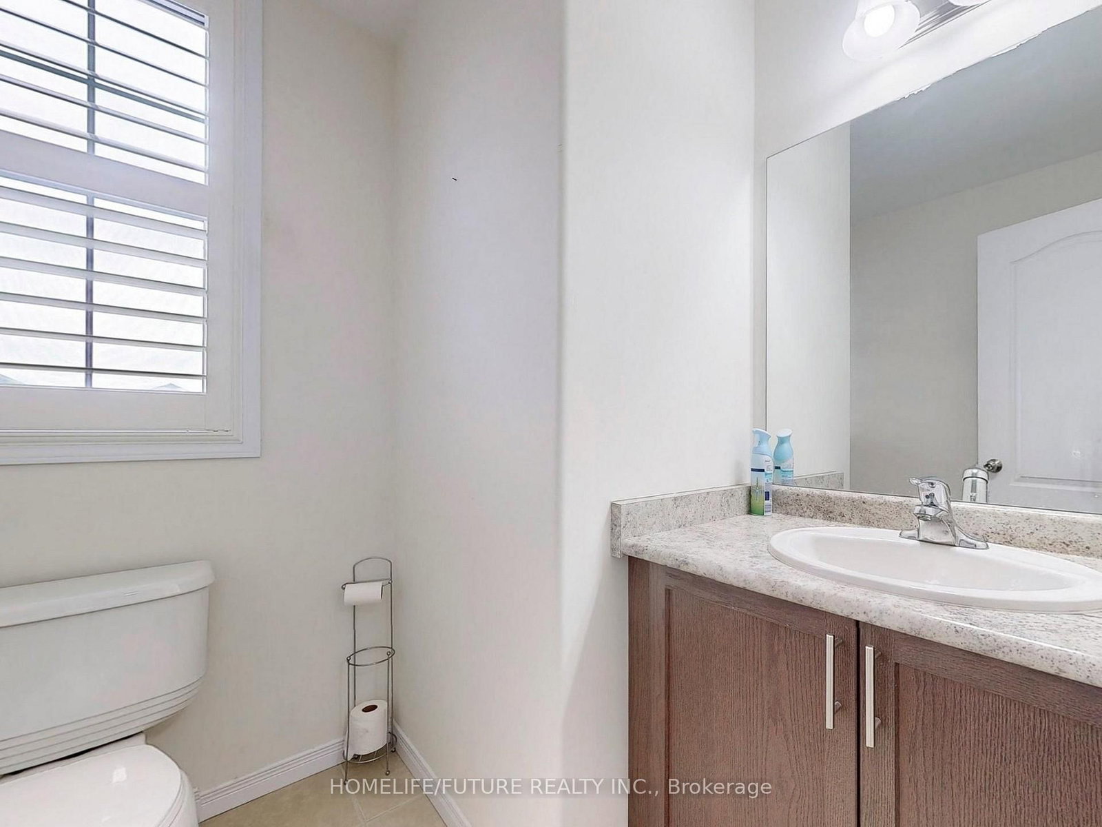 Detached House for sale at 526 Joslin Street, Peterborough, Ontario, K9J 0H9 - Monaghan Ward 2 - MLS: X12770816