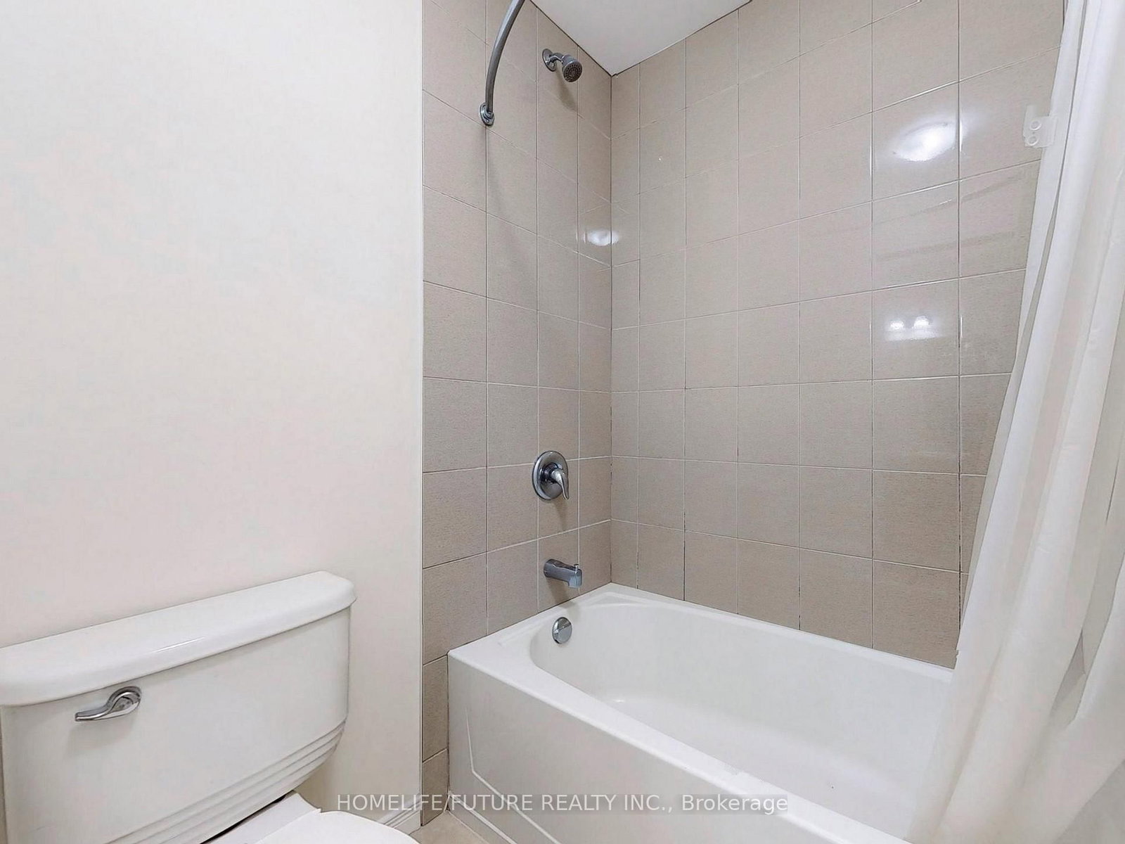 Detached House for sale at 526 Joslin Street, Peterborough, Ontario, K9J 0H9 - Monaghan Ward 2 - MLS: X12770816