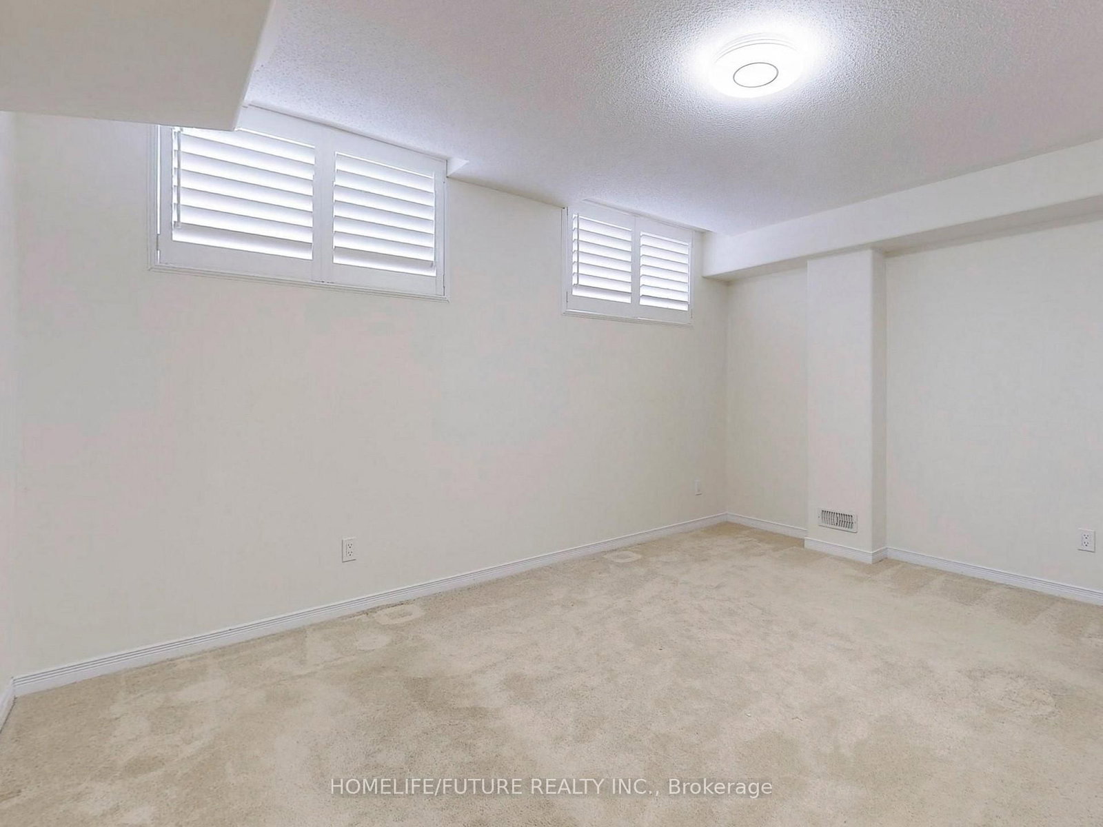 Detached House for sale at 526 Joslin Street, Peterborough, Ontario, K9J 0H9 - Monaghan Ward 2 - MLS: X12770816