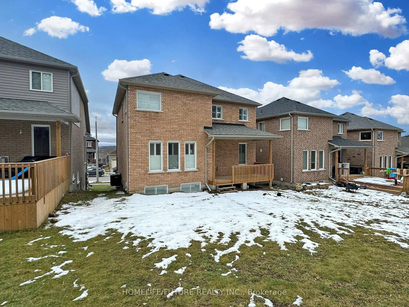 Detached House for sale at 526 Joslin Street, Peterborough, Ontario, K9J 0H9 - Monaghan Ward 2 - MLS: X12770816