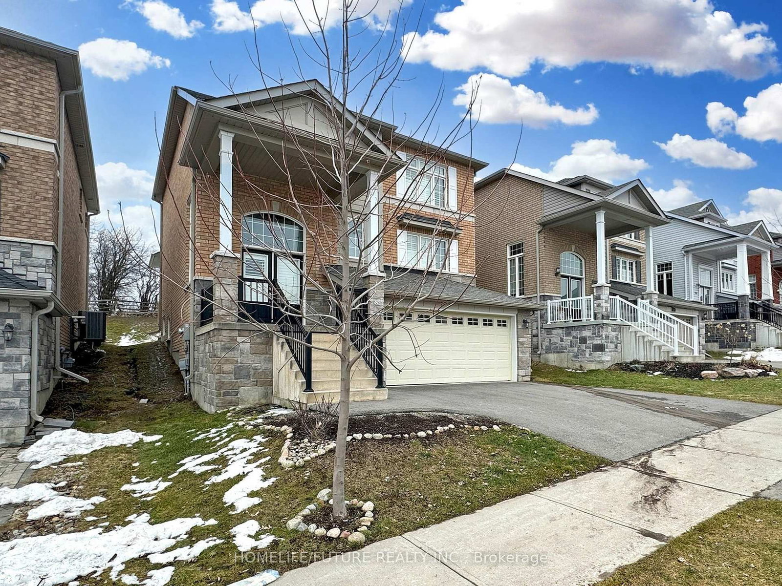 Detached House for sale at 526 Joslin Street, Peterborough, Ontario, K9J 0H9 - Monaghan Ward 2 - MLS: X12770816