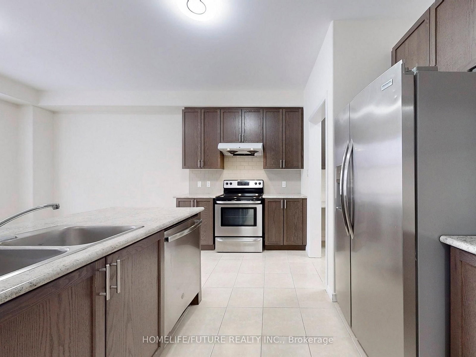 Detached House for sale at 526 Joslin Street, Peterborough, Ontario, K9J 0H9 - Monaghan Ward 2 - MLS: X12770816