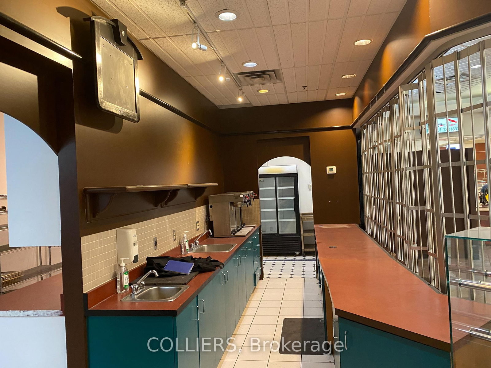 407 Laurier Avenue W, Unit 20 - Photo 3