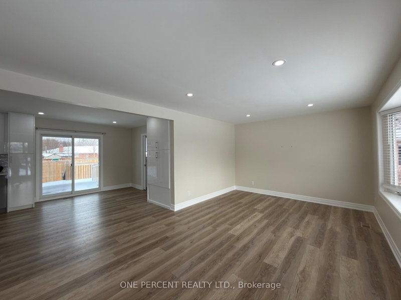 37 Coronation Blvd, St. Catharines, L2S 2V2 | Image 3