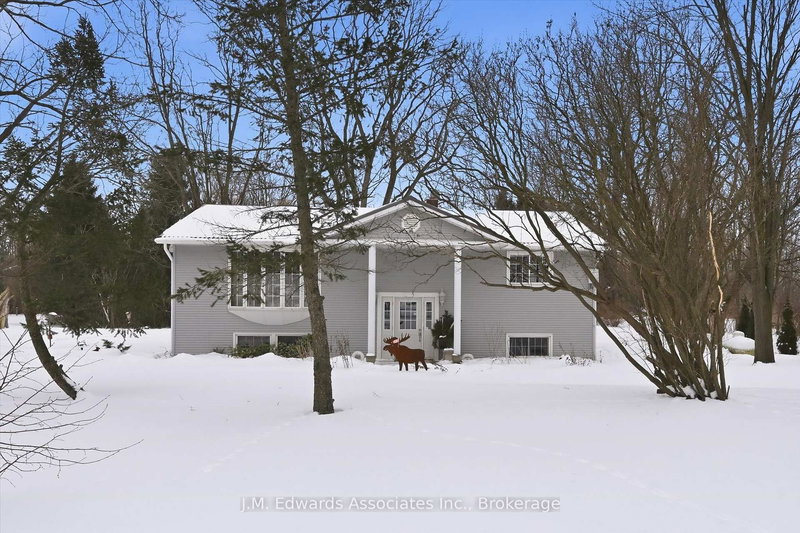 home for sale on 5882 Canborough Road