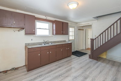 567 KILLALY Street — more photos