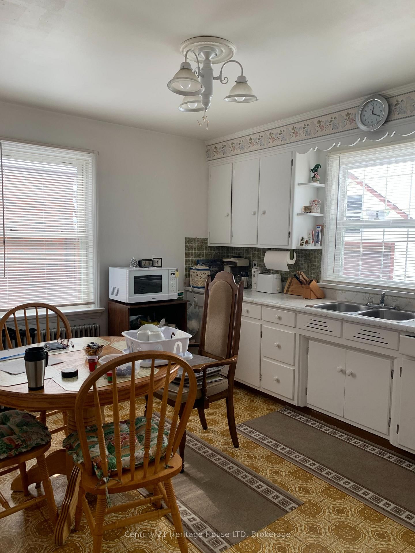 Semi-Detached House sold at 71 Rolls Avenue, St. Catharines, Ontario, L2N 1W3 - Fairview - MLS: X12771908