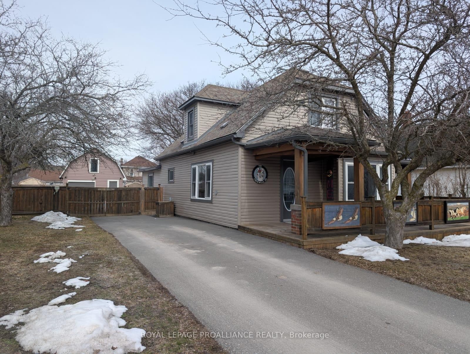 Detached House for sale at 146 Creswell Drive, Quinte West, Ontario, K8V 3H5 - Trenton Ward - MLS: X12772436