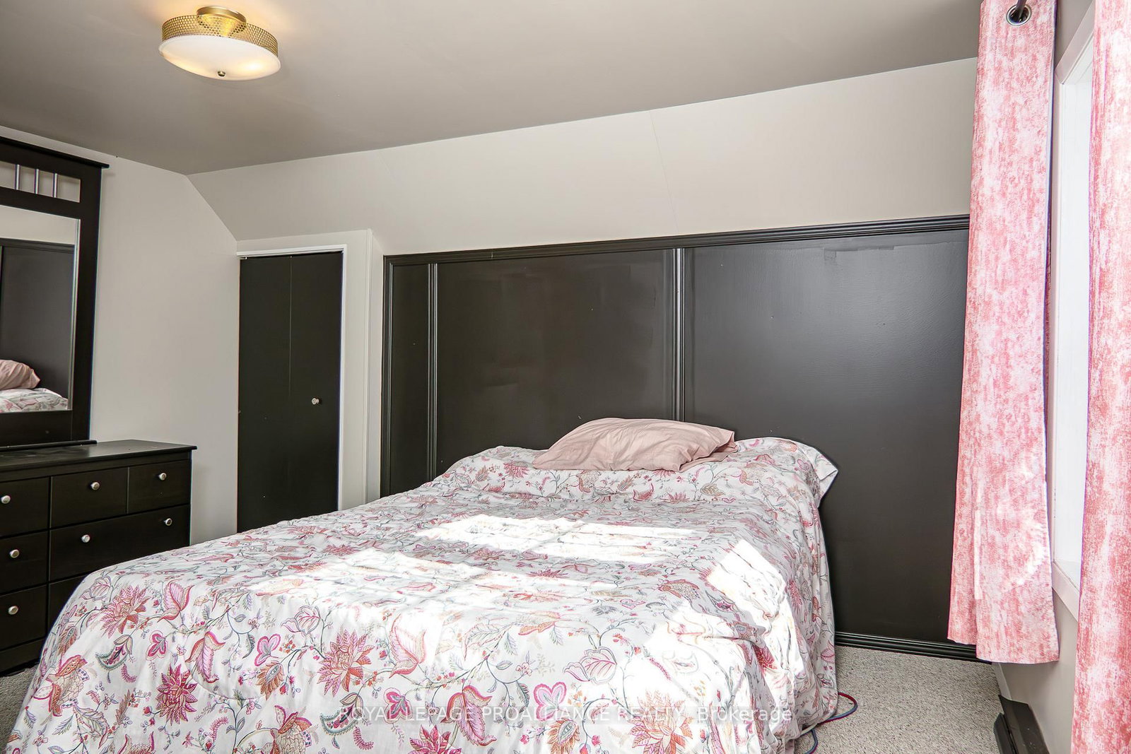 Detached House for sale at 146 Creswell Drive, Quinte West, Ontario, K8V 3H5 - Trenton Ward - MLS: X12772436