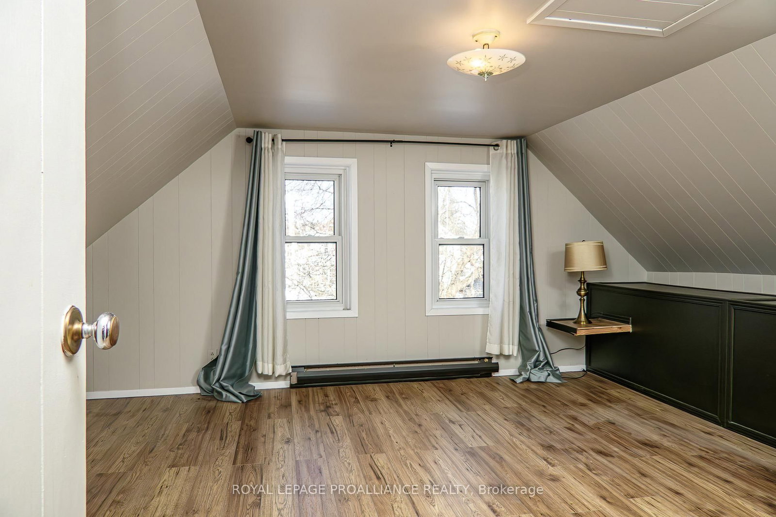 Detached House for sale at 146 Creswell Drive, Quinte West, Ontario, K8V 3H5 - Trenton Ward - MLS: X12772436