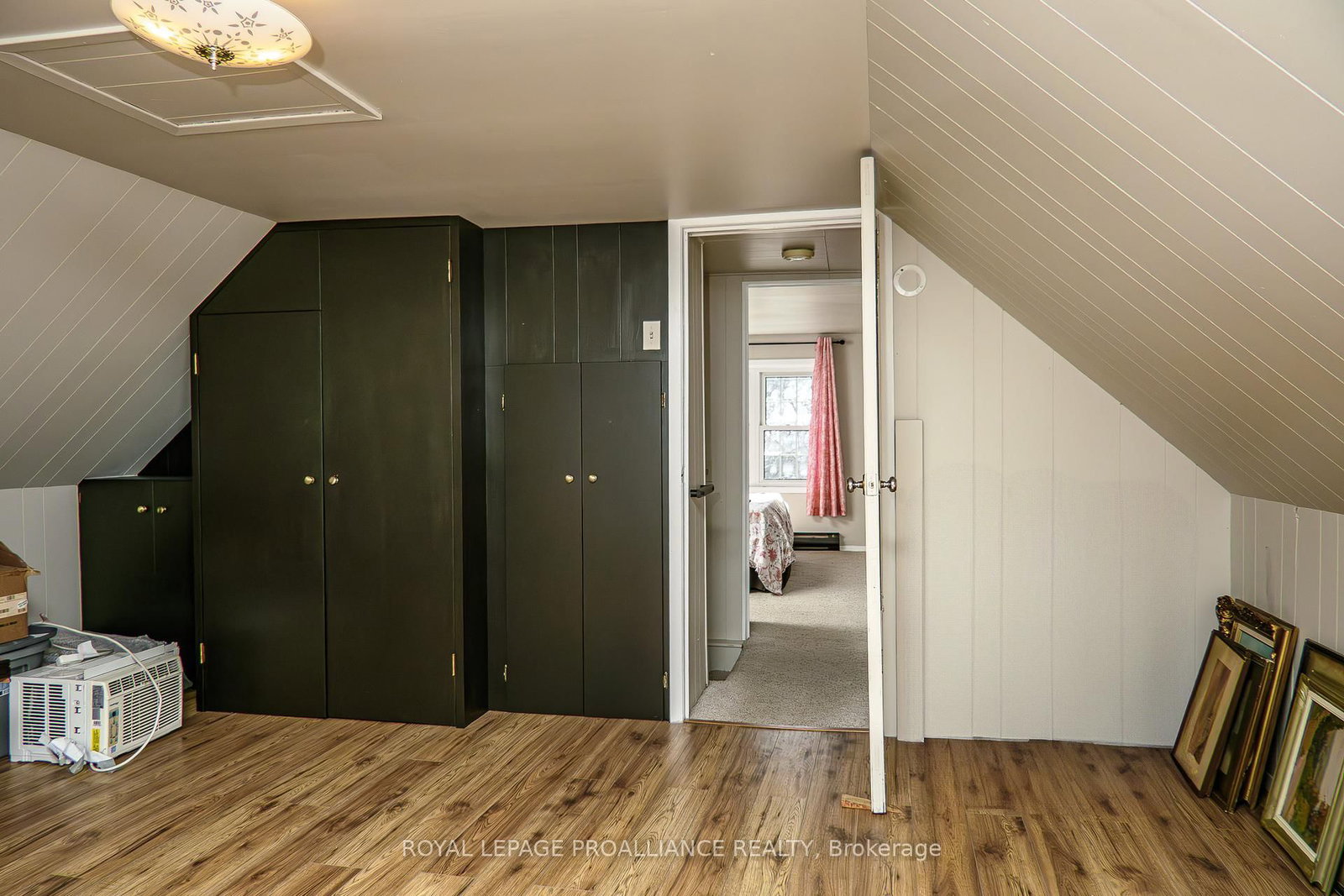 Detached House for sale at 146 Creswell Drive, Quinte West, Ontario, K8V 3H5 - Trenton Ward - MLS: X12772436