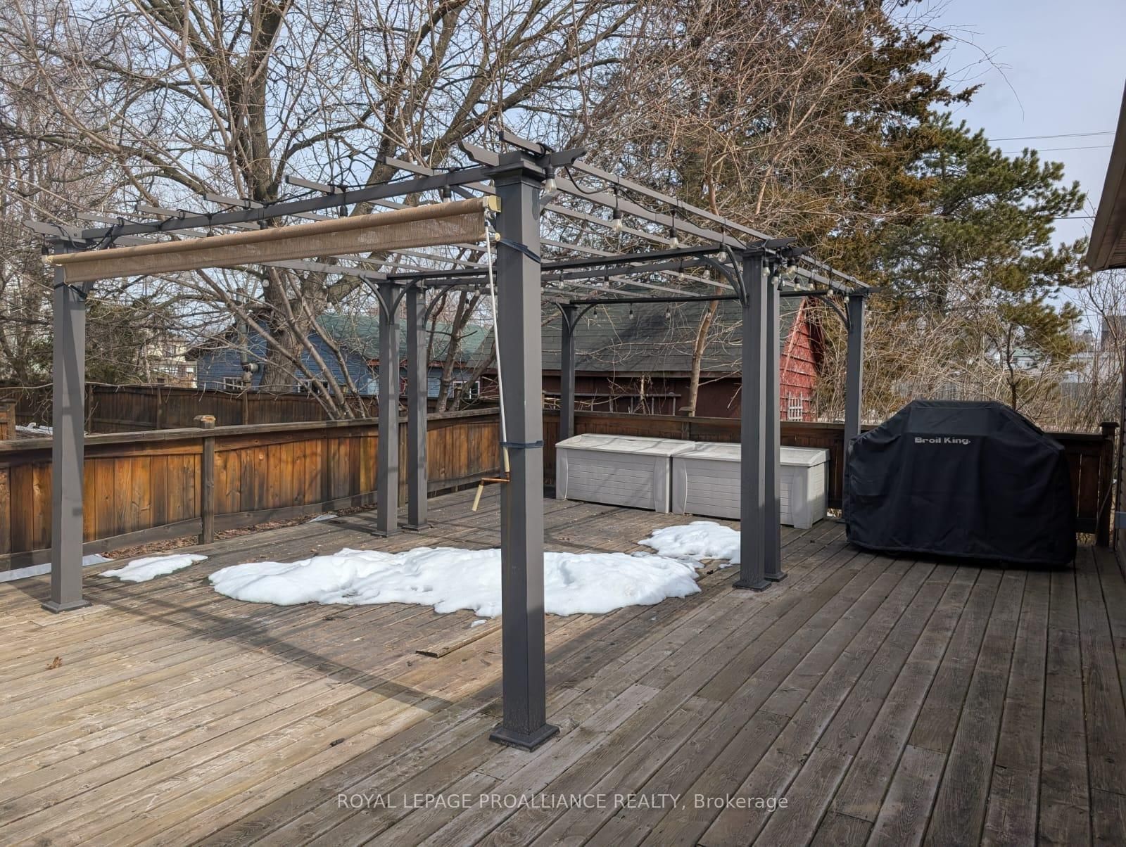 Detached House for sale at 146 Creswell Drive, Quinte West, Ontario, K8V 3H5 - Trenton Ward - MLS: X12772436