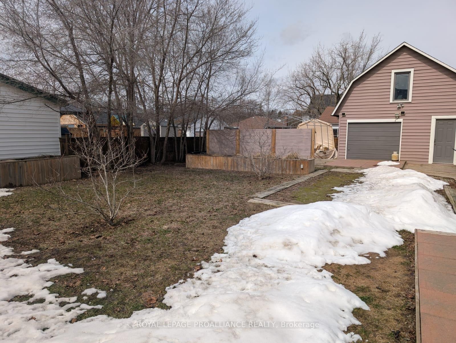 Detached House for sale at 146 Creswell Drive, Quinte West, Ontario, K8V 3H5 - Trenton Ward - MLS: X12772436