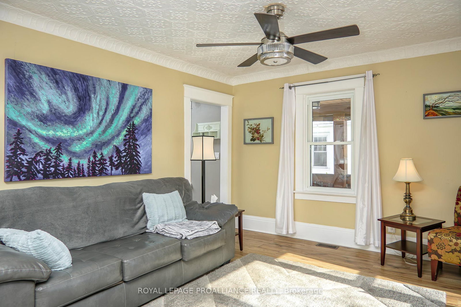 Detached House for sale at 146 Creswell Drive, Quinte West, Ontario, K8V 3H5 - Trenton Ward - MLS: X12772436