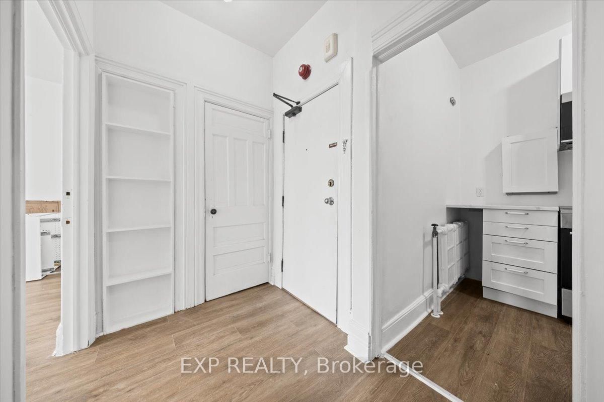 484 Gilmour Street, Unit 3 - Photo 4