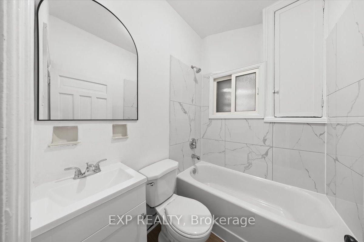 484 Gilmour Street, Unit 3 - Photo 9