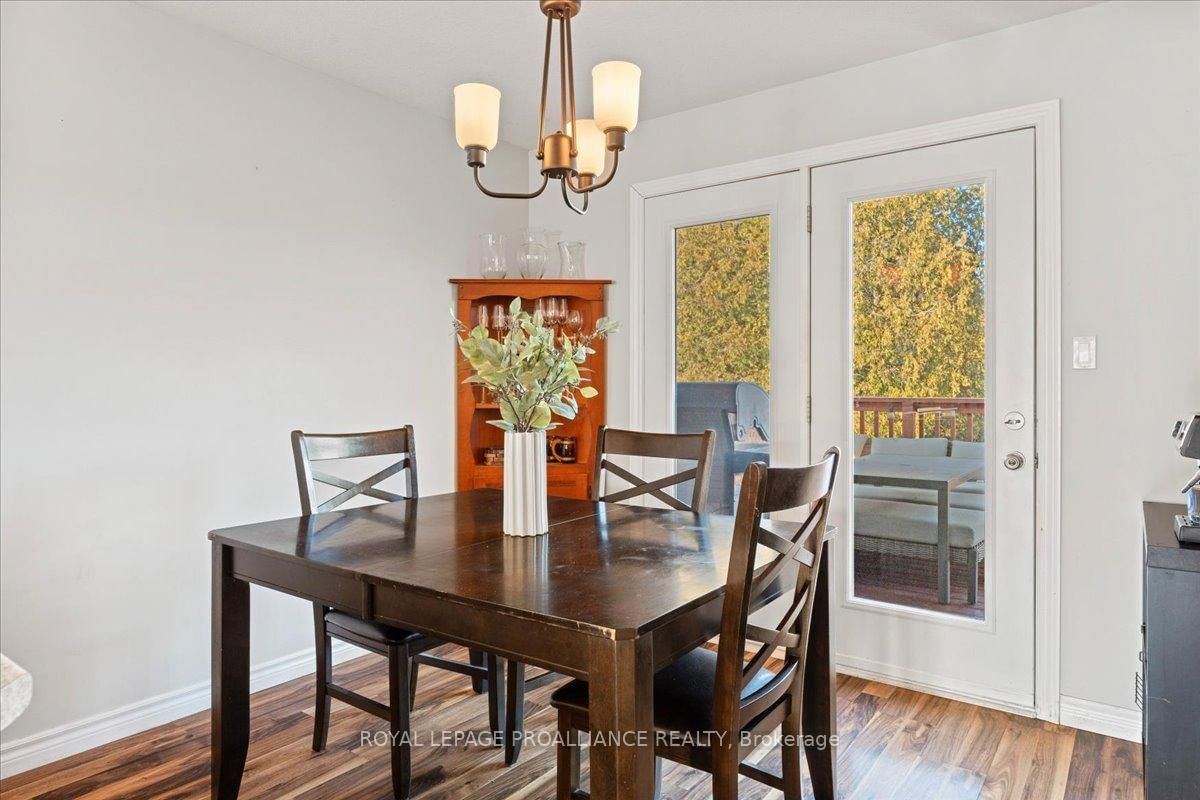 Detached House for sale at 189 Nicholas Street, Quinte West, Ontario, K8V 6E8 - Murray Ward - MLS: X12772602