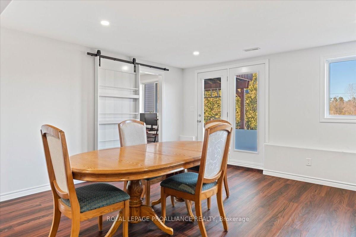 Detached House for sale at 189 Nicholas Street, Quinte West, Ontario, K8V 6E8 - Murray Ward - MLS: X12772602