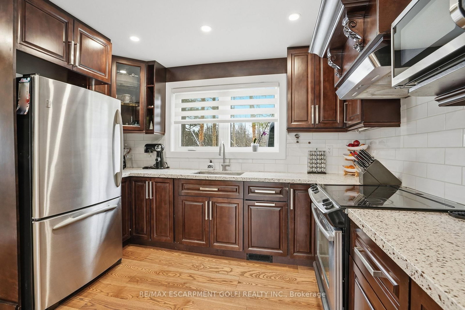 Detached House for sale at 3545 Garrison Road, Fort Erie, Ontario, L0S 1N0 - Ridgeway - MLS: X12772984