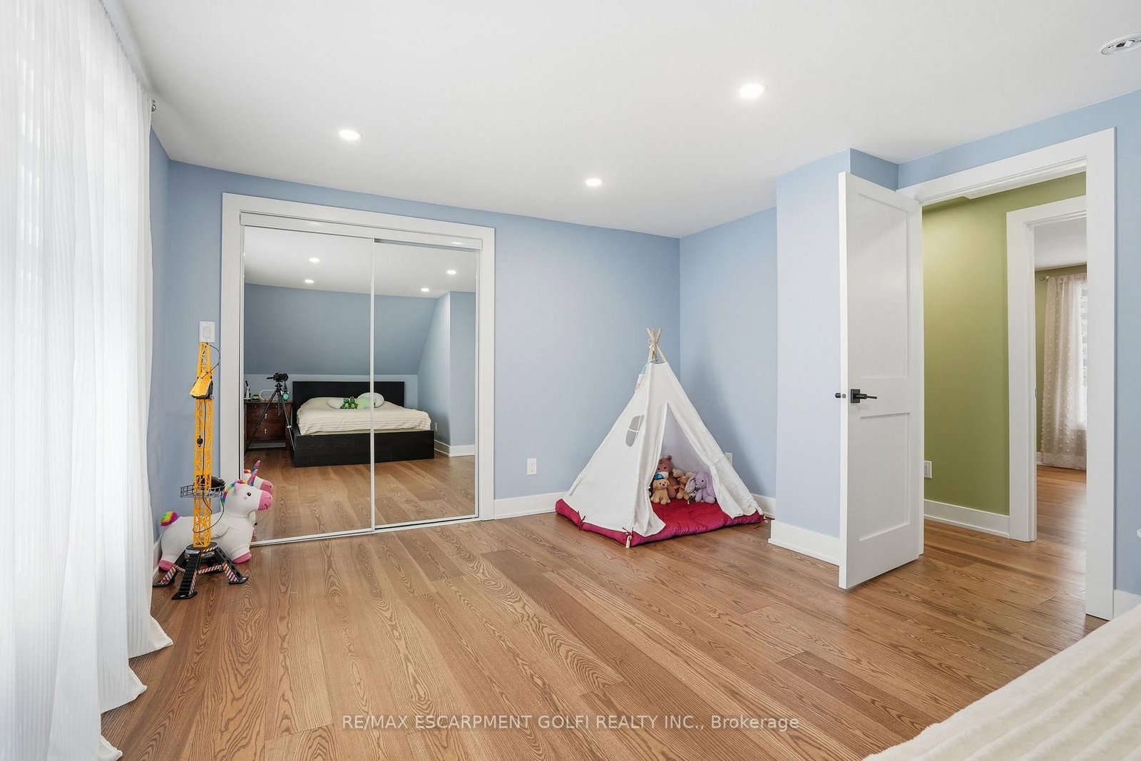 Detached House for sale at 3545 Garrison Road, Fort Erie, Ontario, L0S 1N0 - Ridgeway - MLS: X12772984